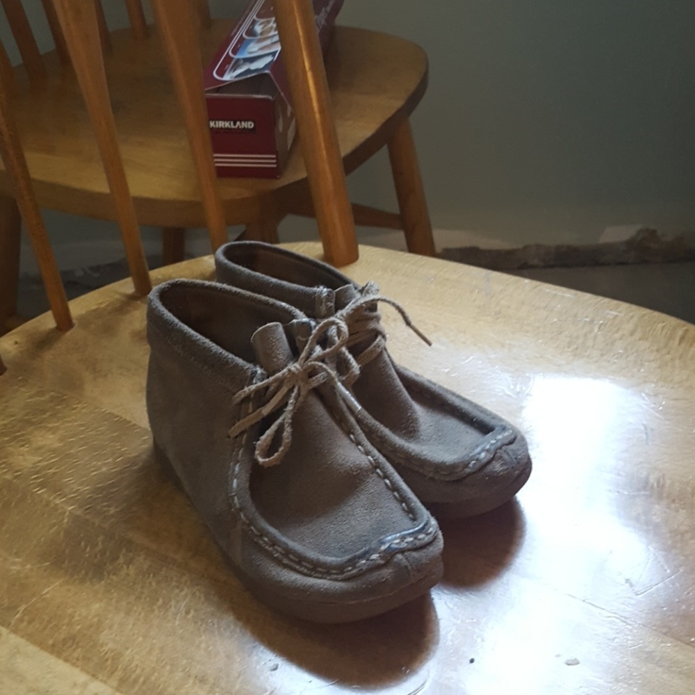 Clarks kids Wallabee boot